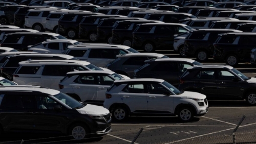 图为加州一处停车场。 图为加州一处停车场。