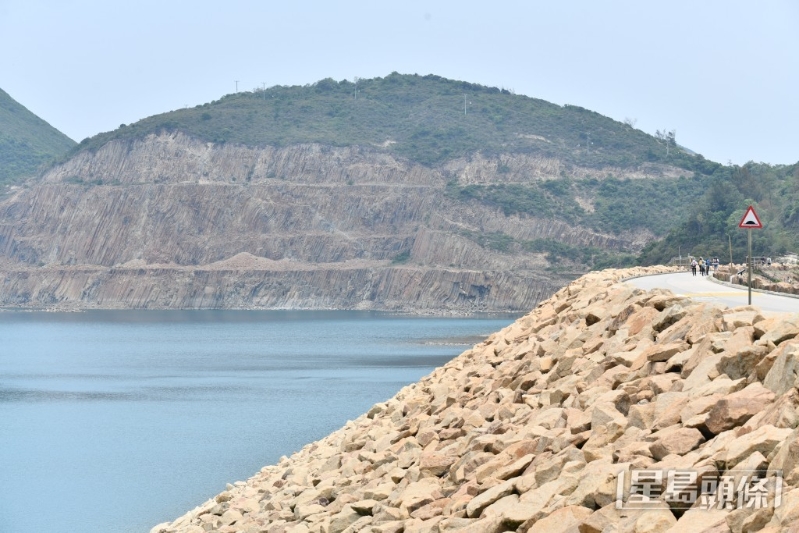 西贡万宜水库东坝。1