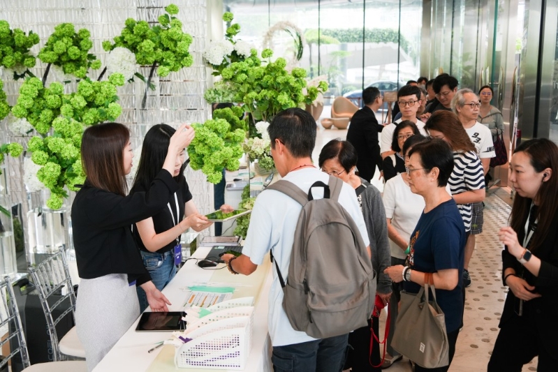 恒基兆业地产集团主席李家杰及李家诚谨代表家人,衷心感谢市民对李兆基的支持与爱戴。 恒基兆业地产集团主席李家杰及李家诚谨代表家人,衷心感谢市民对李兆基的支持与爱戴。