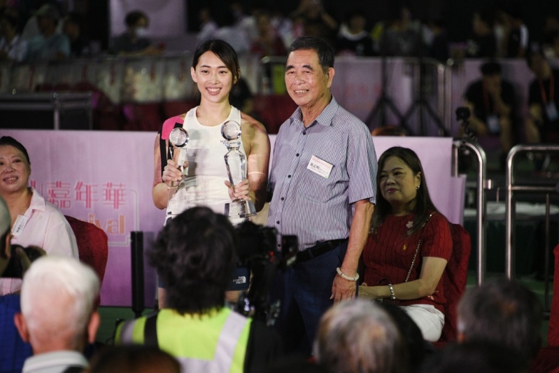 龚子珊获封包山后中后。 龚子珊获封包山后中后。