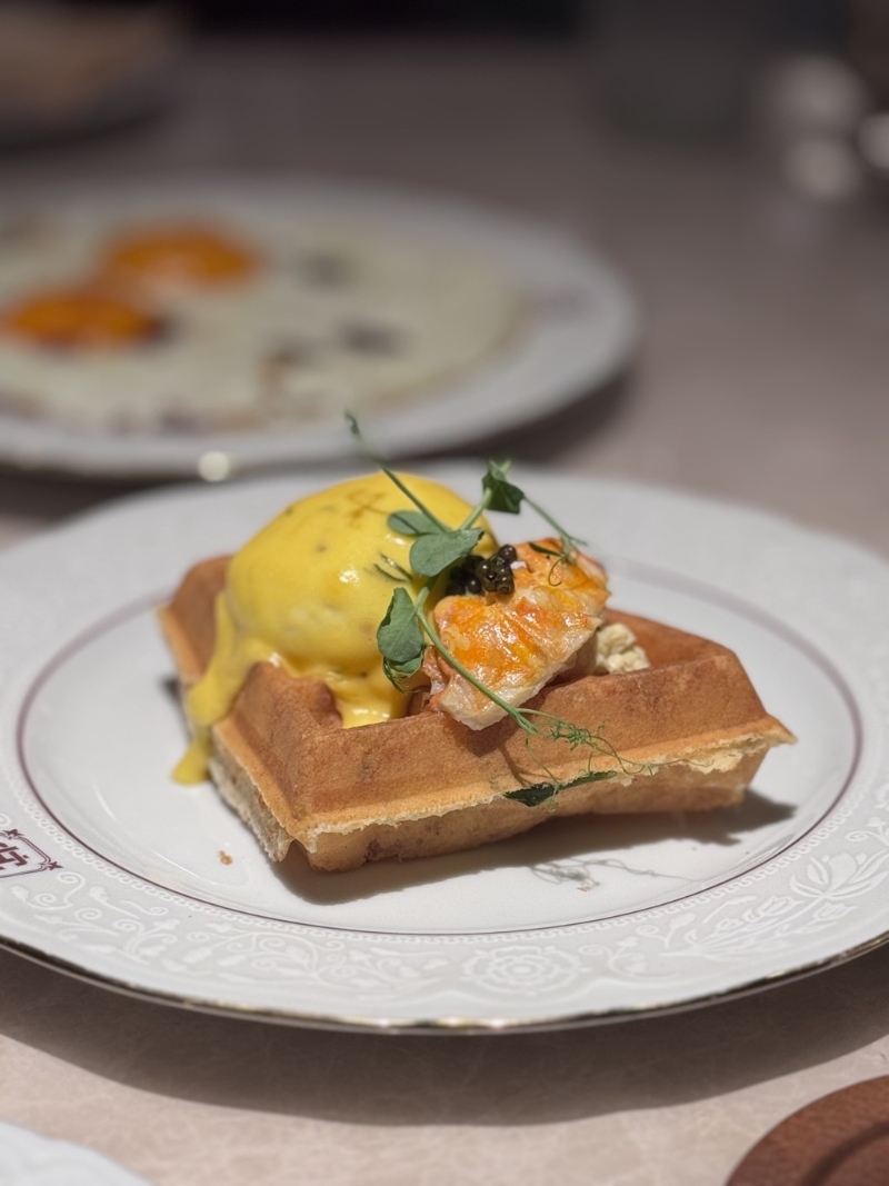 鱼子酱龙虾雪蟹窝夫