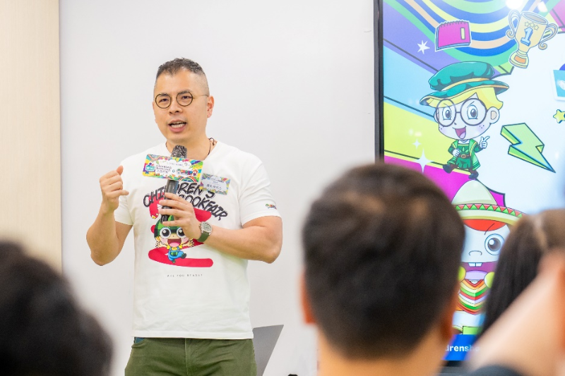 “儿童书展”总策划卢英杰认为：“小朋友5至6月考试压力大，在‘儿童书展’开心畅玩，减轻课业压力，更可缓和亲子关系，一举两得！”。