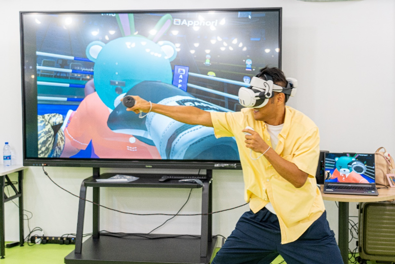 “VR游戏区”将有多项刺激好玩的VR游戏，让大人小朋友置身其中，启发想象力。