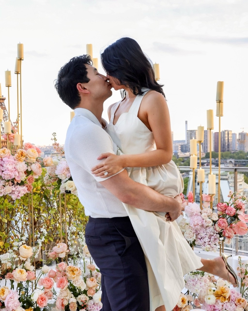 刘思慕宣布求婚成功。