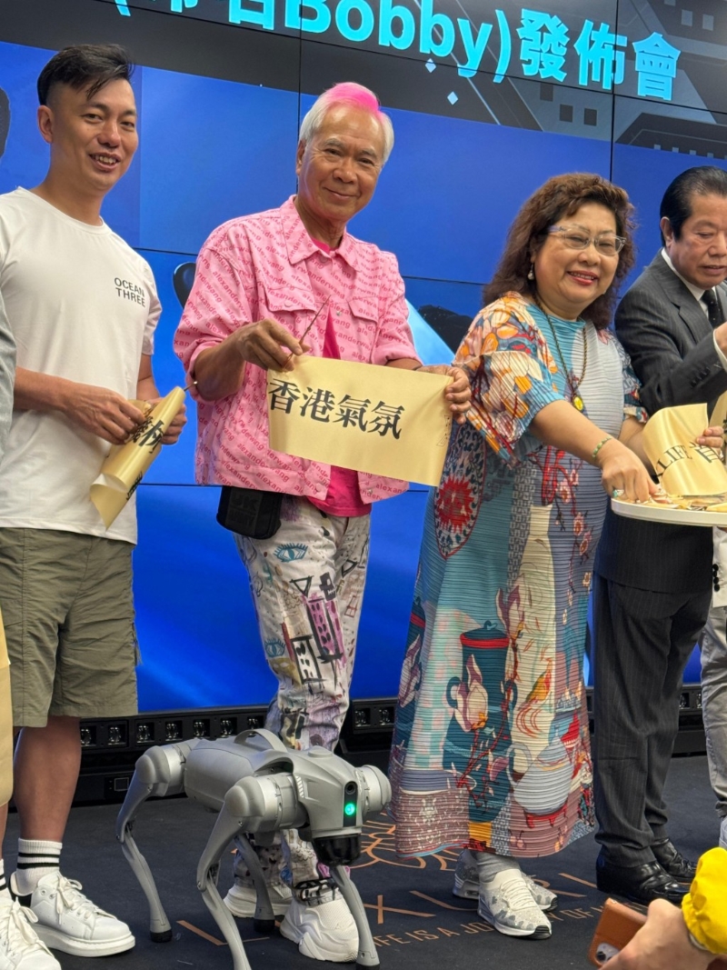 李龙基表示未婚妻Chris事业心重,又钟意小朋友,出狱后应会从事教育工作。 李龙基表示未婚妻Chris事业心重,又钟意小朋友,出狱后应会从事教育工作。