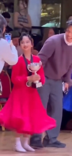 孙俪女儿小花获奖