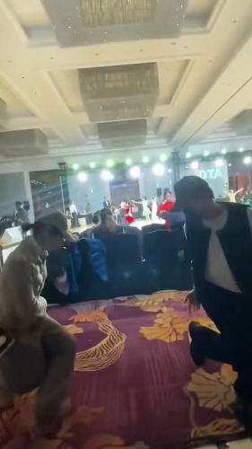 孙俪和邓超当然出席支持。