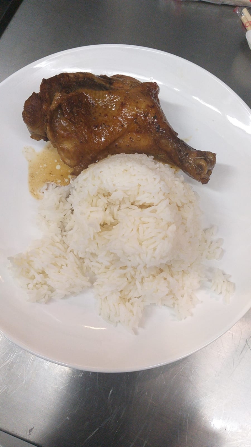 茶居更推出$8卤水鸡髀饭优惠