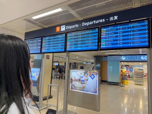 巴黎奥利机场因控制塔故障，4成航班取消。 法新社