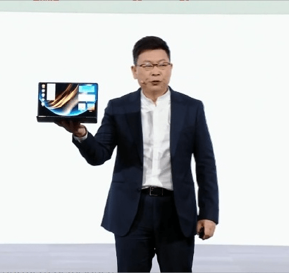 全球首款鸿蒙折叠屏电脑华为 MateBook Fold 非凡大师发布。 微博1 全球首款鸿蒙折叠屏电脑华为 MateBook Fold 非凡大师发布。 微博1