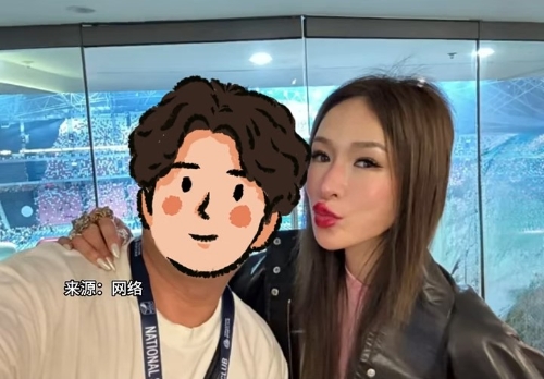 萧亚轩疑似在VIP包厢欣赏Lady Gaga演出。