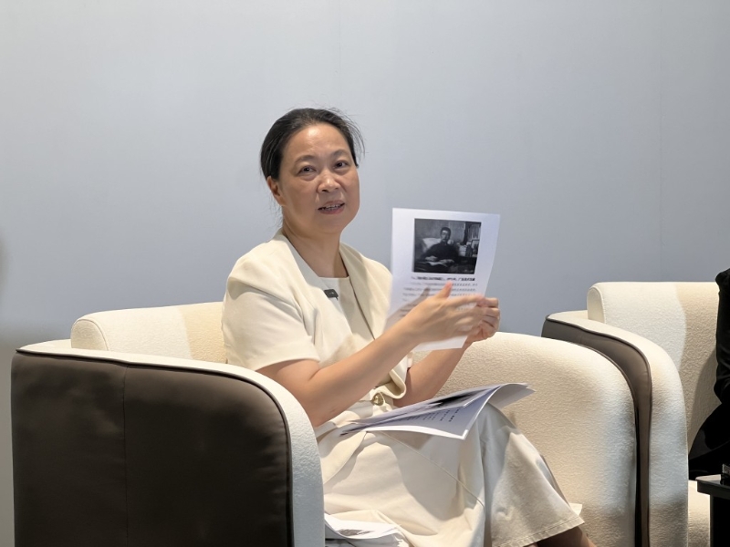 中国美协副主席、广东省美协主席林蓝表示，今次展览是以一个时间廊的概念展示。