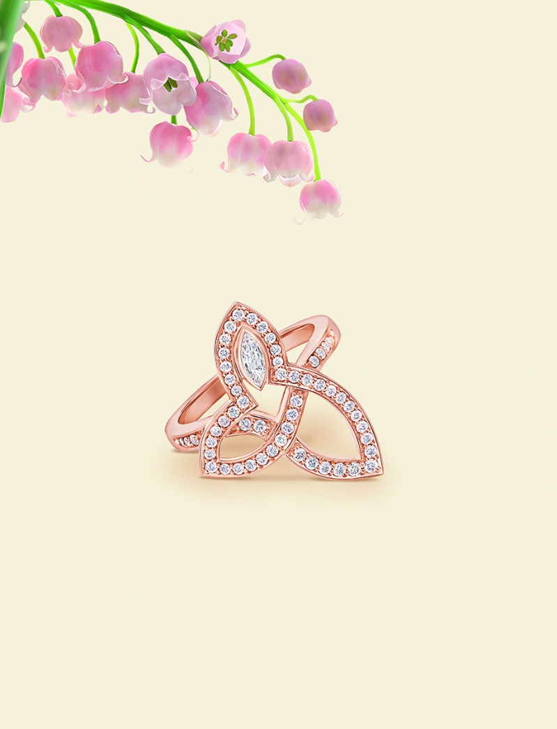 Lily Cluster玫瑰金钻石戒指，镶嵌单颗马眼形切工钻石及54颗圆形明亮式切工钻石，总重约0.41卡。