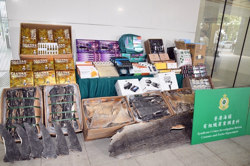 海关展示证物。