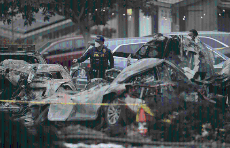 美国加州圣地亚哥发生严重飞机坠毁事故