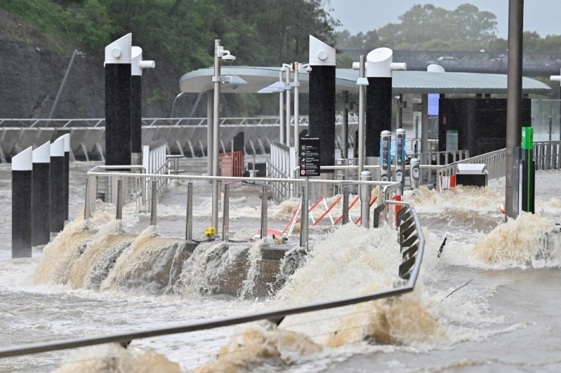 澳洲自然灾害研究中心指，今次洪灾是500年一遇。