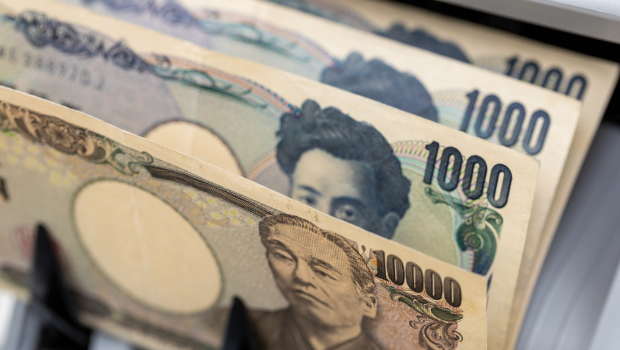 日本债务也崩溃了，美国债务着火了！专家：特