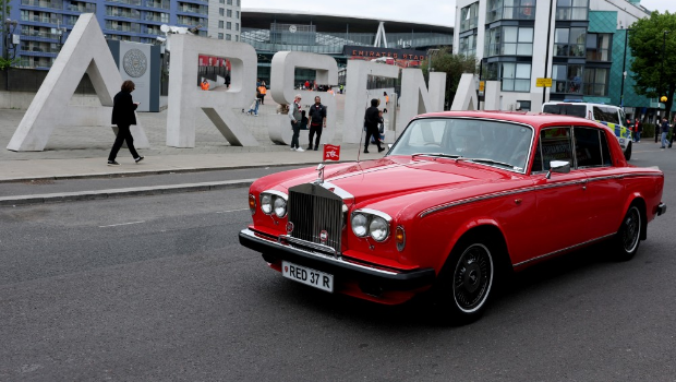 英强制70岁驾驶者更新驾驶执照