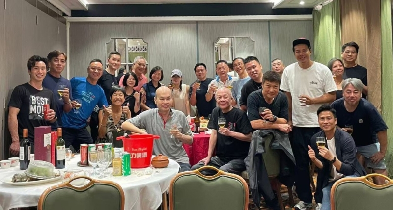 周比利日前返港，其真实状态与实际年龄有出入。2