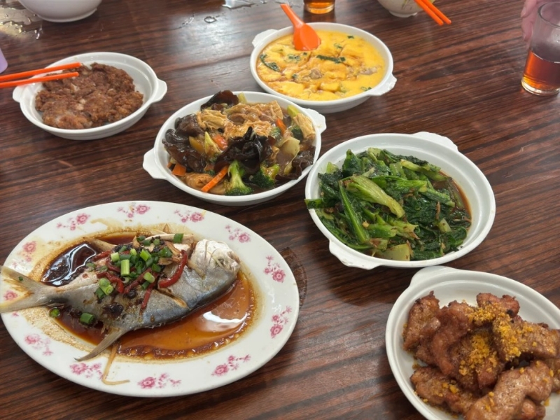 大赞其出品可被称为“隐世美食”,不但价钱超值,食物更是即叫即做,锅气十足 大赞其出品可被称为“隐世美食”,不但价钱超值,食物更是即叫即做,锅气十足