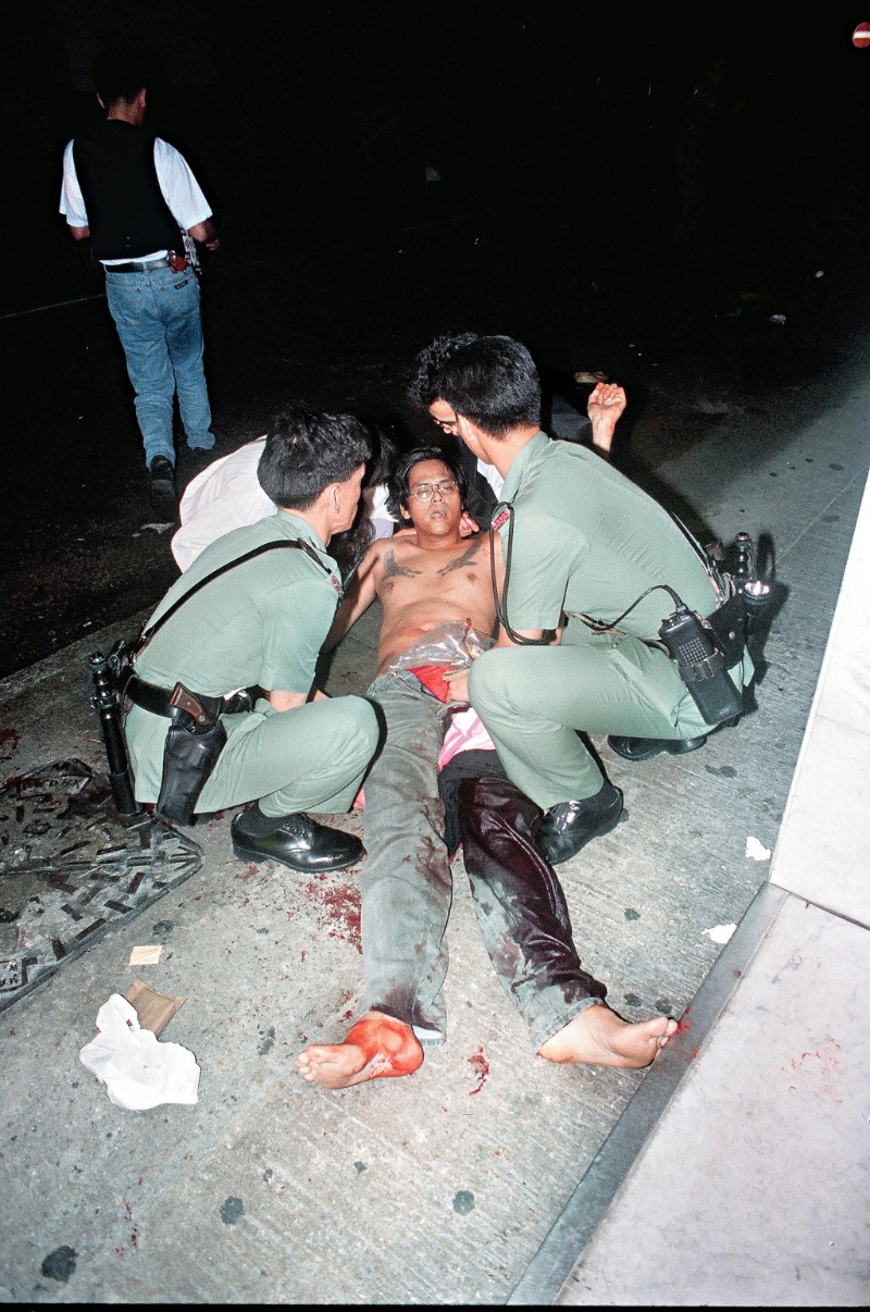 1994年，“高佬发”在尖沙嘴夜店遭枪手枪击，左大腿中枪虽捡回性命，但一腿要切去。