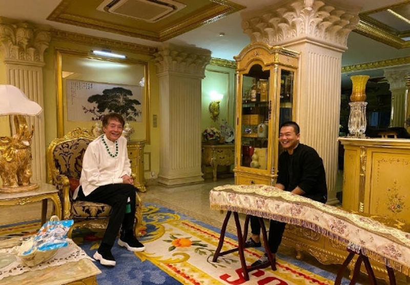 室内布置好金碧辉煌！