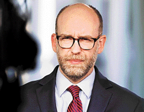 医疗补助是紧密安装和有争议的，白宫强调补贴