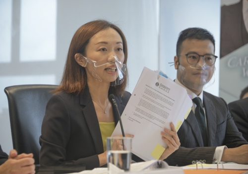 黄巧欣(左)专注商业及跨境财富规划。资料图片 黄巧欣(左)专注商业及跨境财富规划。资料图片