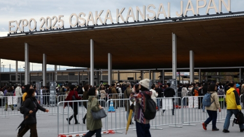 大阪世博会场庞大。