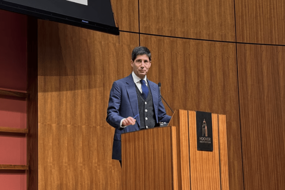 预料获提名为下一任联储局主席的沃什,于周五提出了降低政策利率的可能途径。 路透社 预料获提名为下一任联储局主席的沃什,于周五提出了降低政策利率的可能途径。 路透社