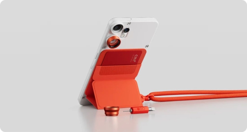 除了钱包支架，CMF Phone 2 Pro还可加装鱼眼镜及微距镜。