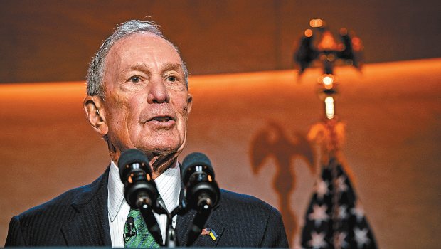 彭博形容柯谟是一位“专注于解决问题”的人 彭博形容柯谟是一位“专注于解决问题”的人