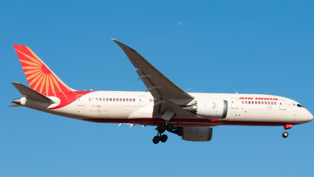 印度航空一架客机因接到炸弹恐吓，急降泰国布吉岛。