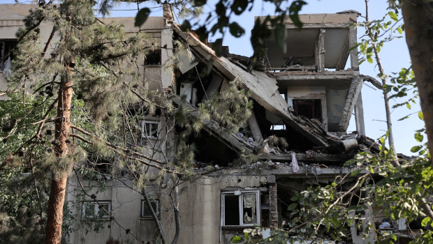 德黑兰遭以军空袭，有建筑物被炸毁