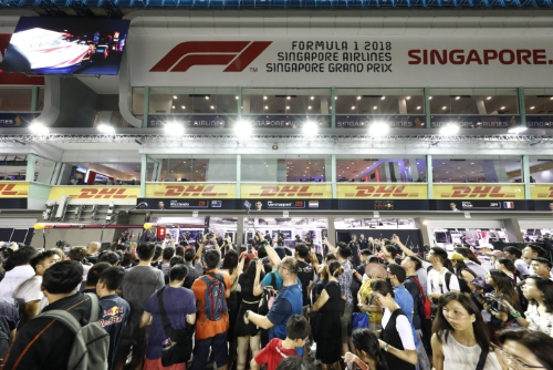 每年的一级方程式赛事，吸引大量旅客到新加坡。 路透社