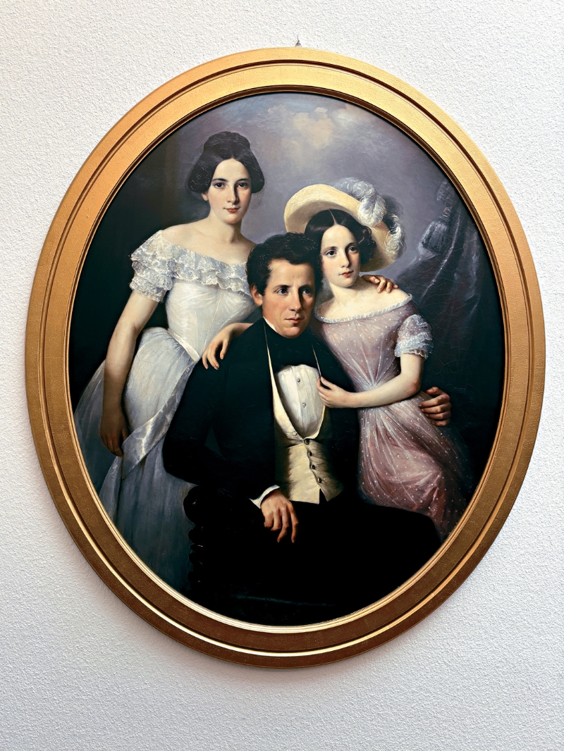 亨利慕时先生与其两位女儿的肖像。 亨利慕时先生与其两位女儿的肖像。