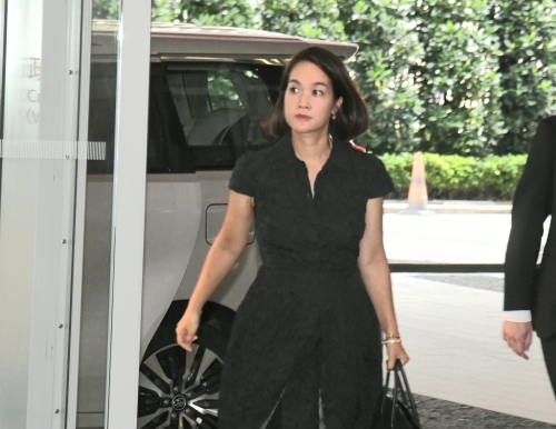 新世界发展有限公司执行董事郑志雯。