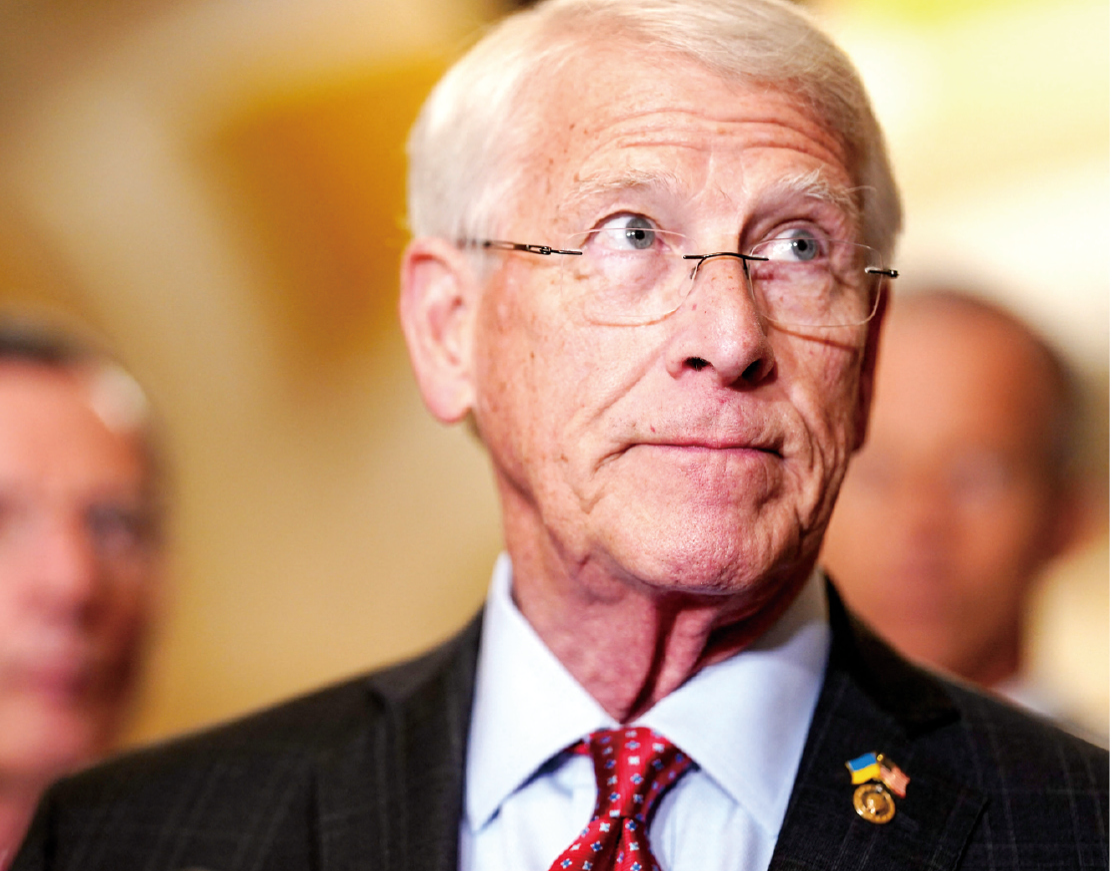 总统特朗普命令轰炸伊朗3个设施,引发民主党人对其发动攻击权力的争论,但许多共和党人称赞特朗普的果断行动。 参议院军事委员会主席威克表示,总统做出了深思熟虑且正确的决定。 路透社 总统特朗普命令轰炸伊朗3个设施,引发民主党人对其发动攻击权力的争论,但许多共和党人称赞特朗普的果断行动。 参议院军事委员会主席威克表示,总统做出了深思熟虑且正确的决定。 路透社