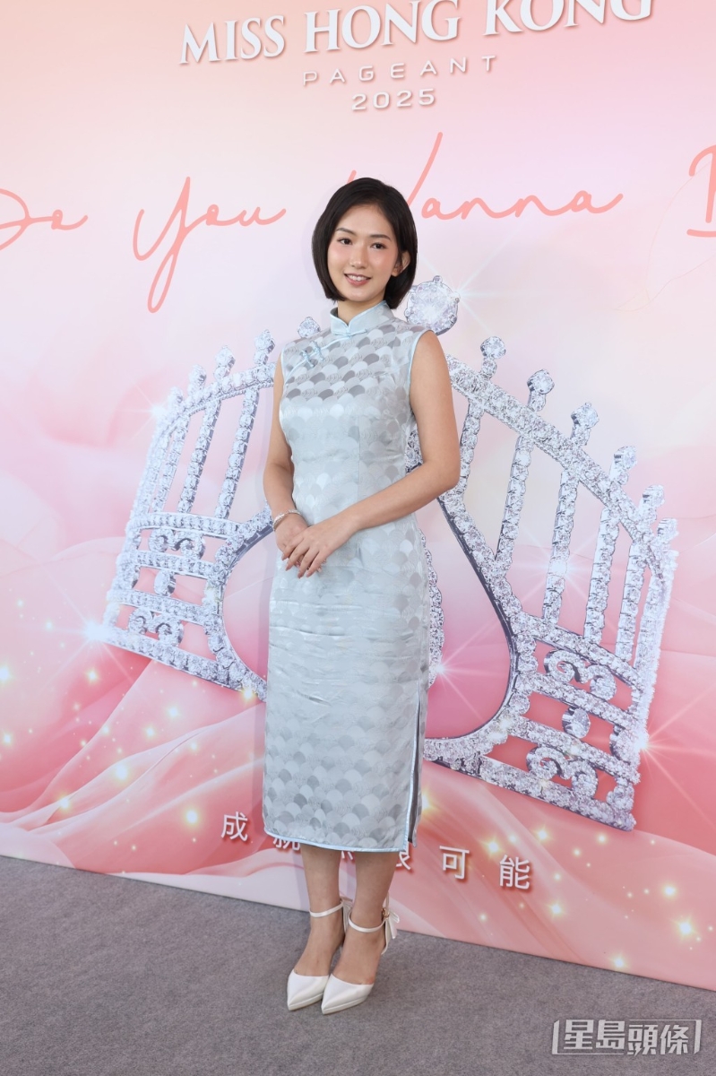 陈晓蓝(蓝蓝)现年23岁,英文名是Genie。 陈晓蓝(蓝蓝)现年23岁,英文名是Genie。