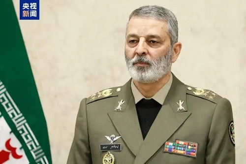 伊朗武装部队总参谋长阿卜杜勒—拉希姆·穆萨维 伊朗武装部队总参谋长阿卜杜勒—拉希姆·穆萨维