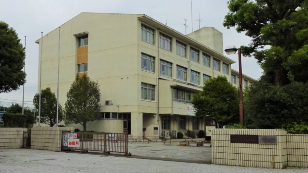 日本高中学习不正确的“喷水农药”，有18人因呼