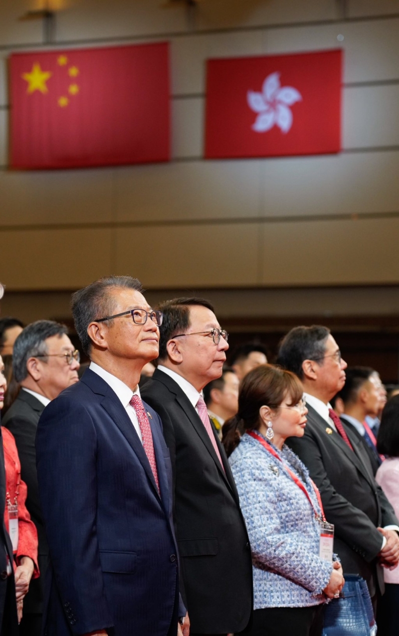 今日（7月1日）是香港回归28周年，政务司司长陈国基和财政司司长陈茂波分别在社交平台发文祝贺。