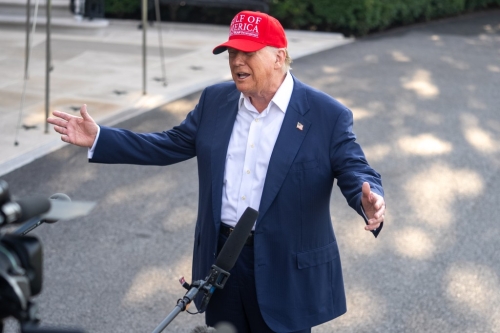 特朗普指以色列同意60天停火条件，促哈马斯也接受。 新华社