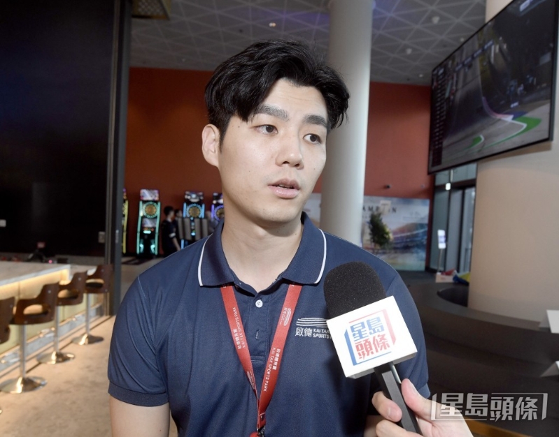 美食站营运领班谢志航表示，主场馆所有储存库共可存放1800桶啤酒，最大一间储存库可存放240桶酒。 - 副本