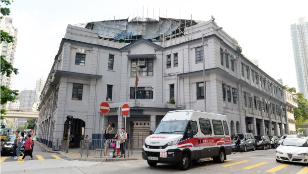 油麻地警署。