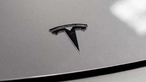 Tesla汽车最迟下周将搭载Grok聊天机械人