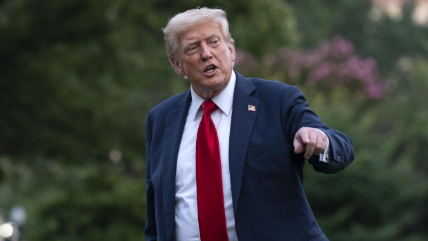 特朗普预告将于周一发出重要声明，有传涉及向乌克兰提无进攻性武器。