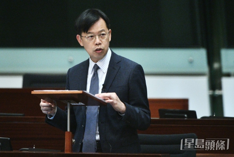 陈振英则建议将北部都会区展览设施设于会展中心。