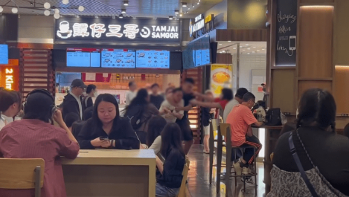 旺角朗豪坊港男港女与普通话食客打斗