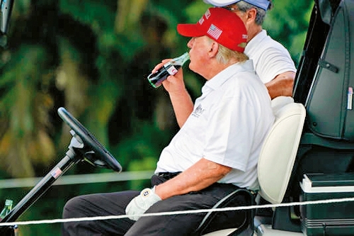 特朗普喜饮健怡可口可乐。